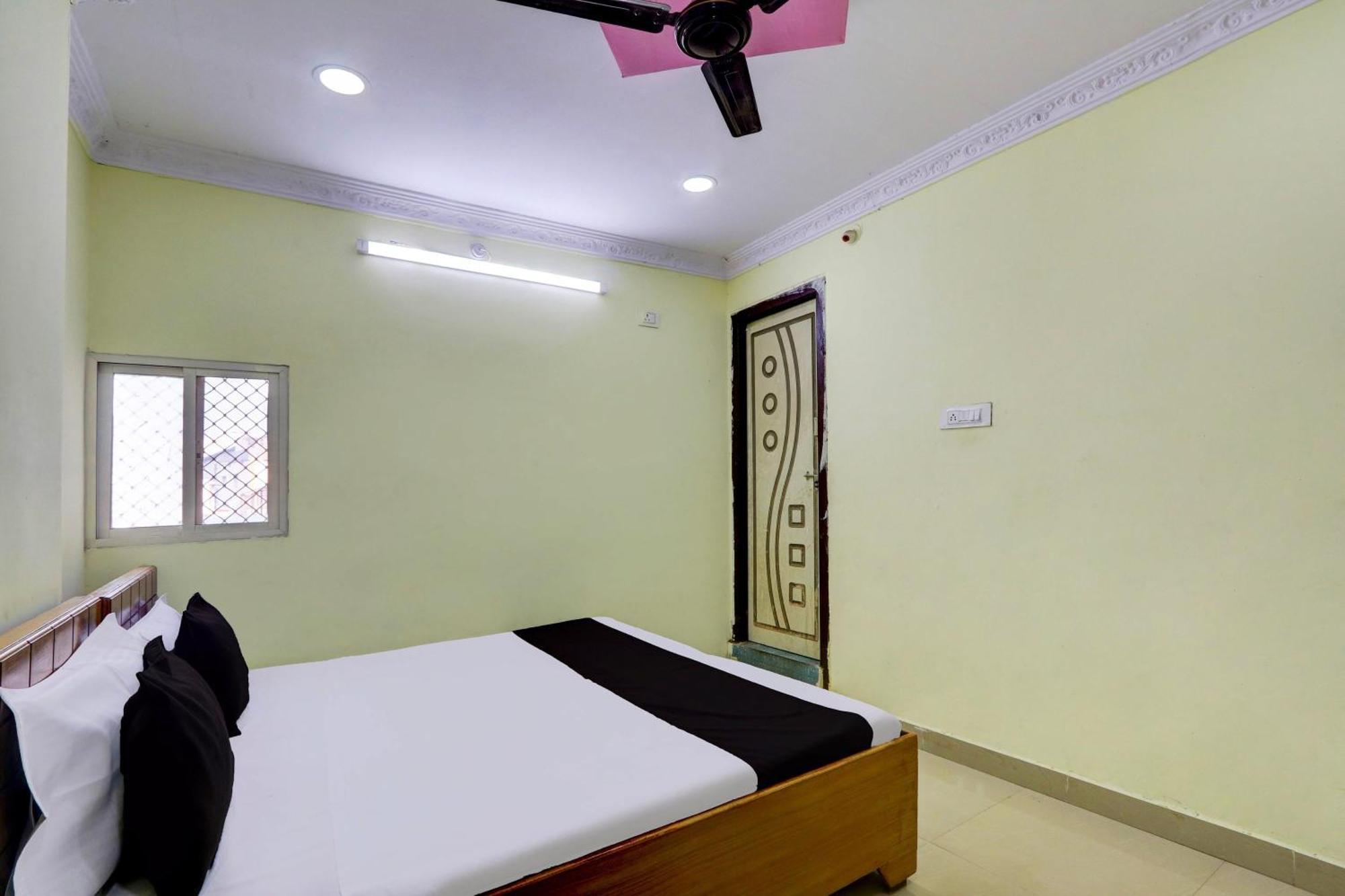 Spot On Al Nizam Guest House Hyderabad Exterior photo
